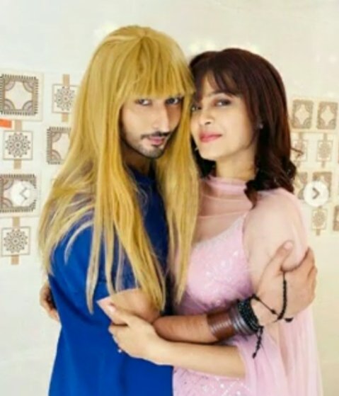 MoranFan2's tweet photo. Look at this besties sidu nd monu #ziddidilmaanena sidG🤣🤣🤣#kaveripriyam #KunalKaranKapoor https://t.co/ffZy6xUMud