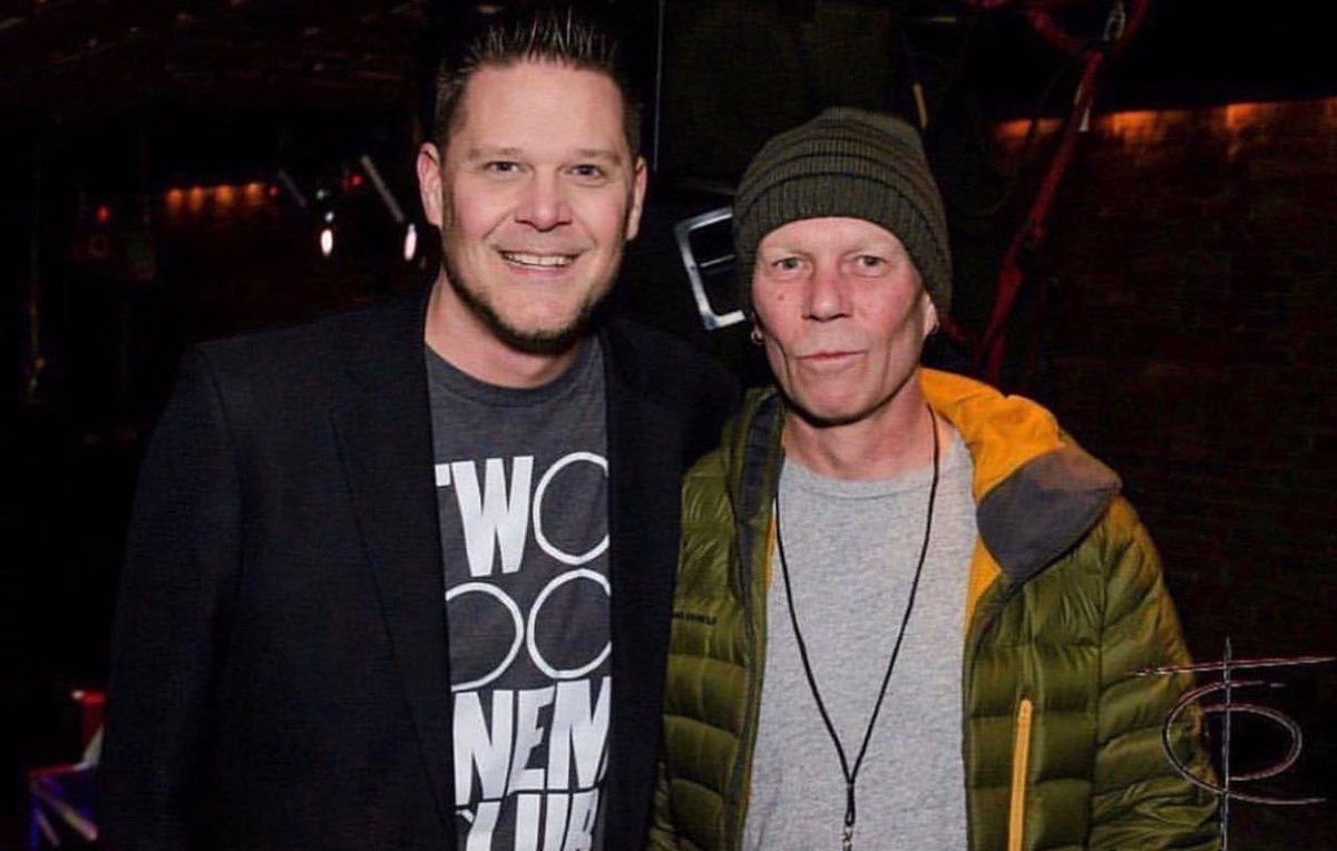 jeffknet's tweet photo. Born on this day in 1960, Vince Clarke, original member of @depechemode turns 62. Vince’s amazing career also spans #Yazoo, The Assembly, @Erasureinfo, #VCMG, and #Clarke_Hartnoll 🎹 #synthGod https://t.co/QMC8nc5ErO