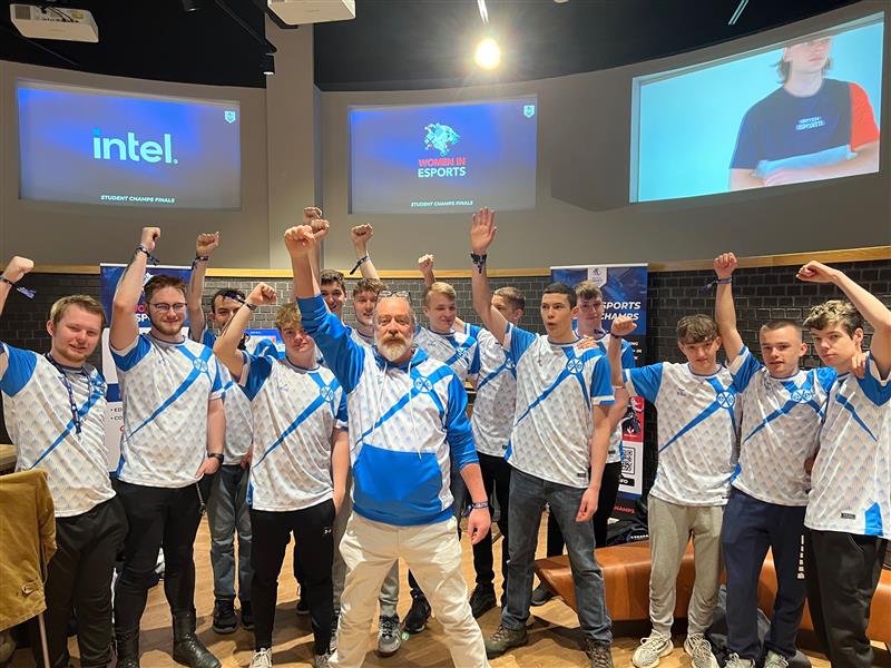 Team Exe at the <a href="/British_Esports/">British Esports</a> Finals this weekend.  Go team Exe!