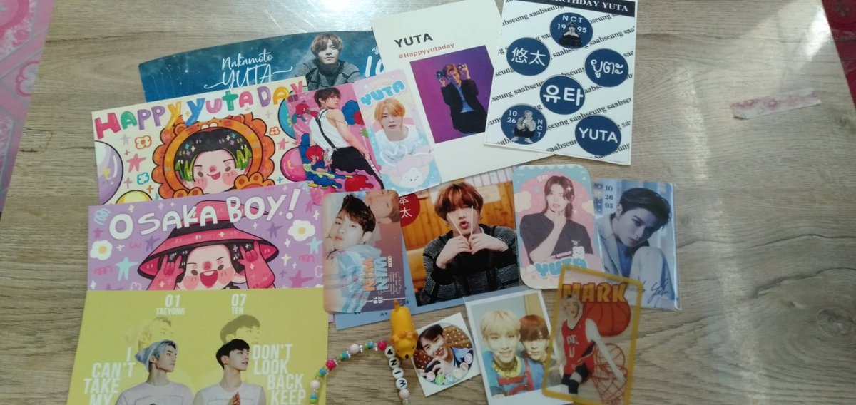 _tkxJS's tweet image. แจกทั้งเซทออกค่าส่งเอง 45 บาท 
#nct #nct127  #yuta #YUTA  #winwin #TEN #MARK