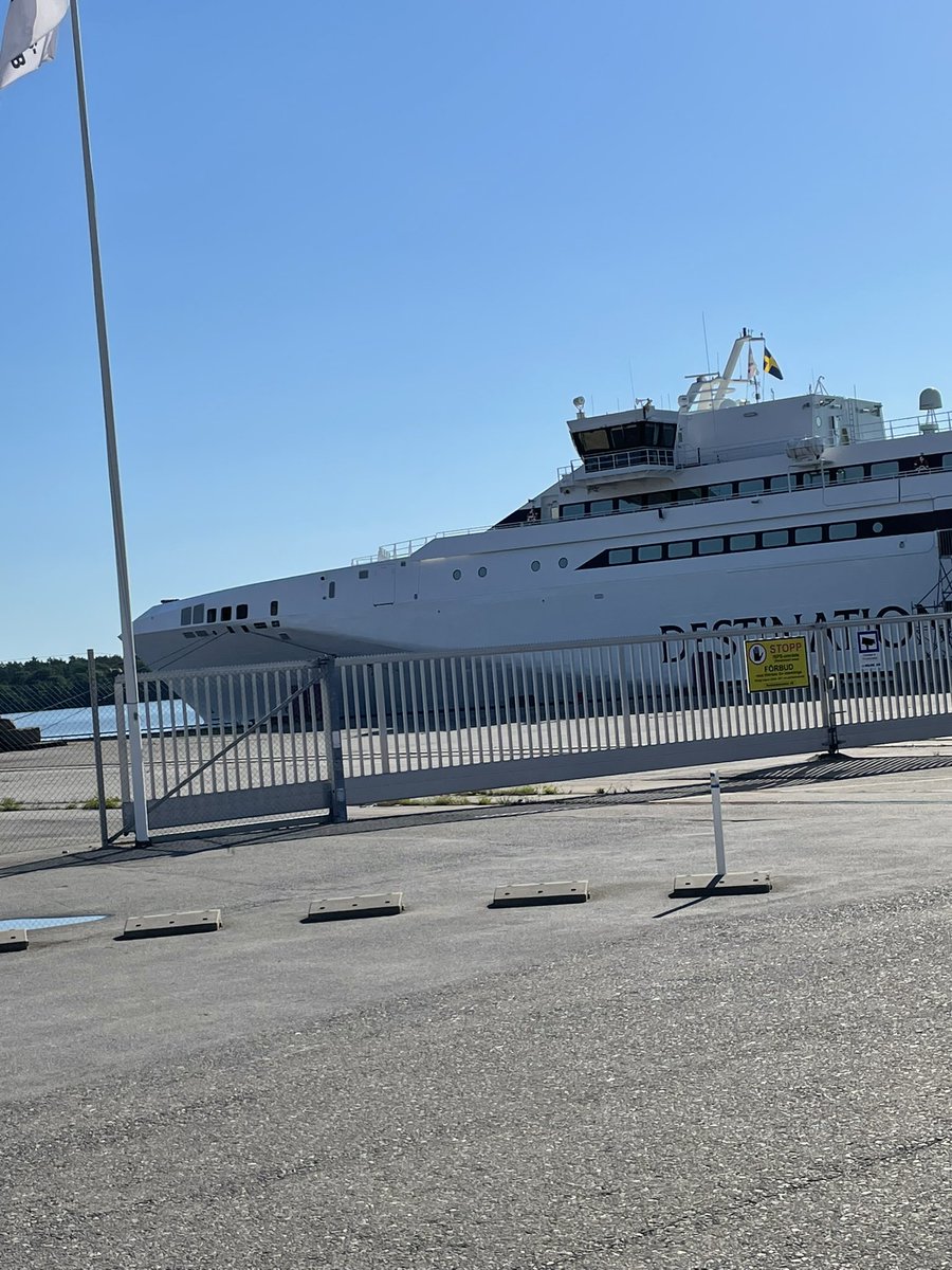 Thomas_Soderkop's tweet photo. Båt till Visby för några spännande dagar. Bla en heldag med vårdpolitiskt fokus i Almedalen, dialog om de viktigaste sjukvårdsfrågorna efter valet, tillgång till innovationer, värdet av #hälsodata och en jämlik och effektiv #cancervård? Vi ses😀 @BMSsverige #HorizontArena! https://t.co/qEos3F7w9E