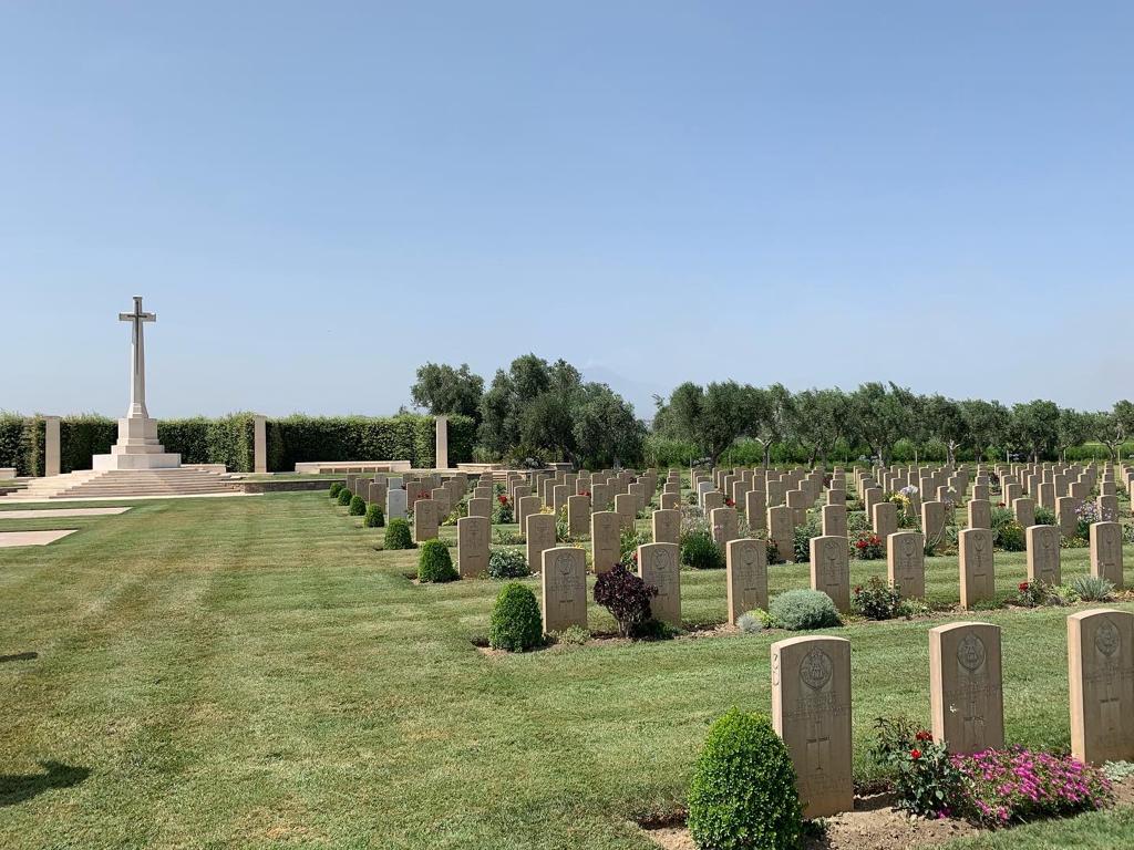 Brilliant Battlefield Study conducted in Sicily. Great opportunity to look at Op HUSKY and the Allied Operations during WW2. Many thanks to WO2 Thapa for putting it all together. #sappersmart #ubique

 @Proud_Sappers @8EngrBde @170_Engineers