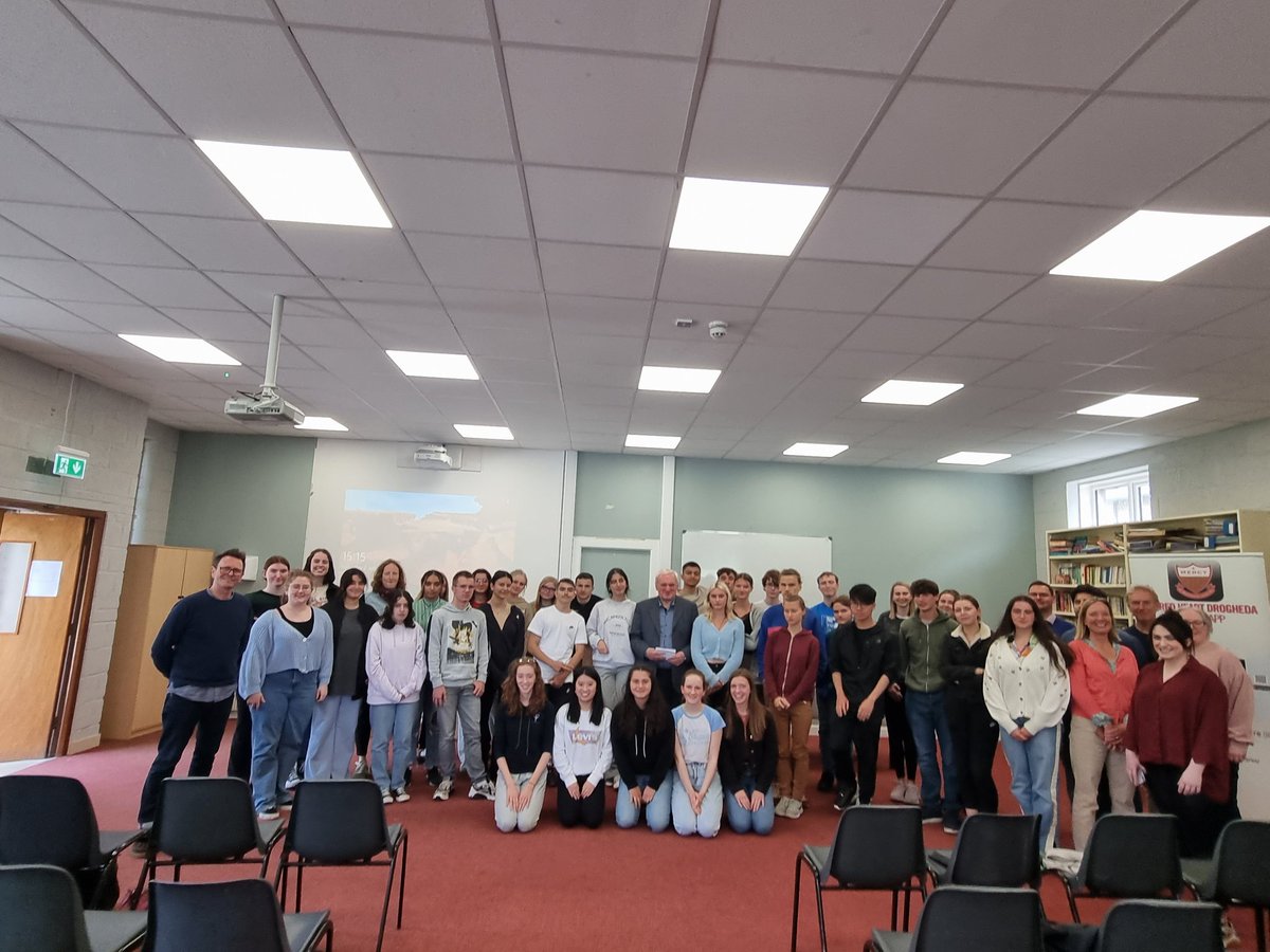 The end of a fantastic double conference with <a href="/academielyon/">Académie de Lyon</a> <a href="/LRGSLancaster/">LRGS</a>, Sacred Heart and <a href="/ParaHistories/">Parallel Histories</a>. <a href="/BertieAhernFF/">Bertie Ahern</a> joined us for the final afternoon after discussions on British perspectives, and debates on the Peace process. @erasmusplusUK made this possible.