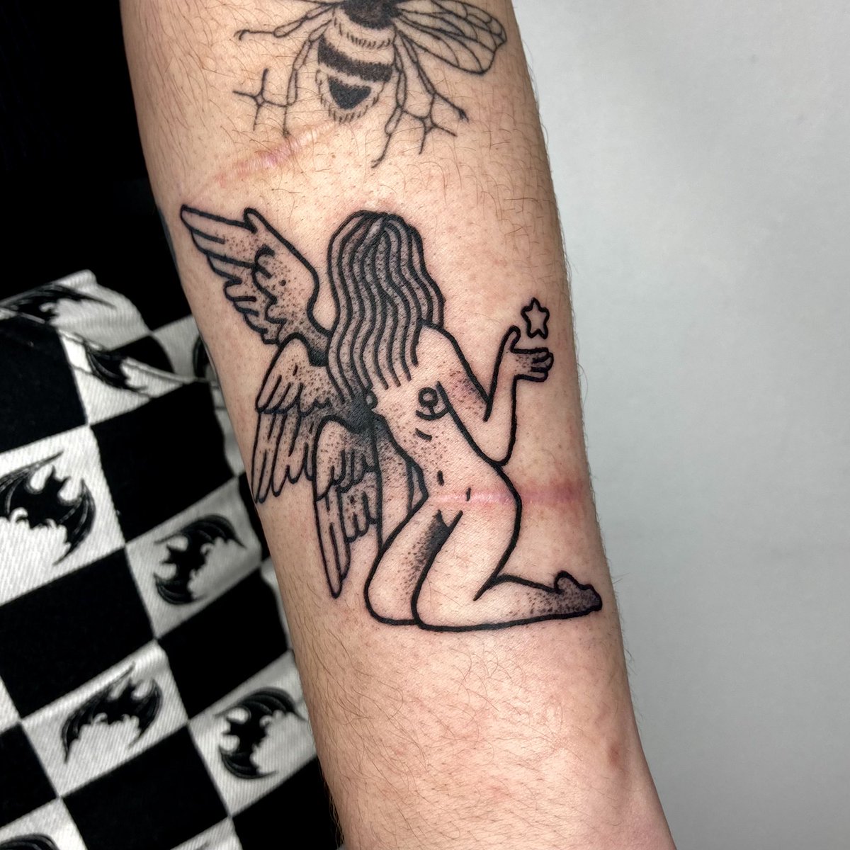 Got to do these 2 all large and matching on the same client the other day 😳💕