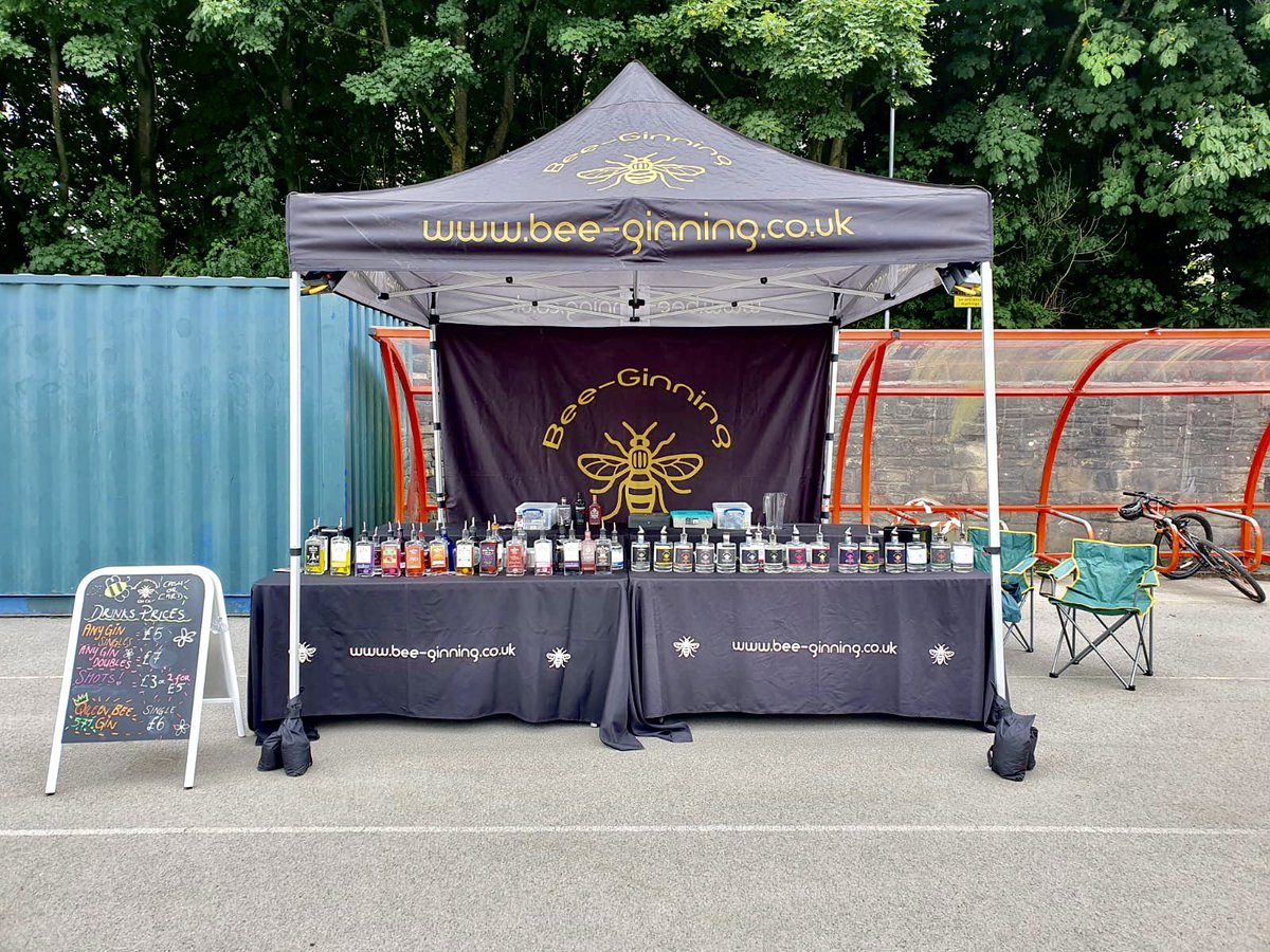 Great time at St Mary’s Family Festival yesterday! Today we’ll be at the #GeeCross Fete serving up our delicious gins, come and say Hi 👋🏻 🐝🍸