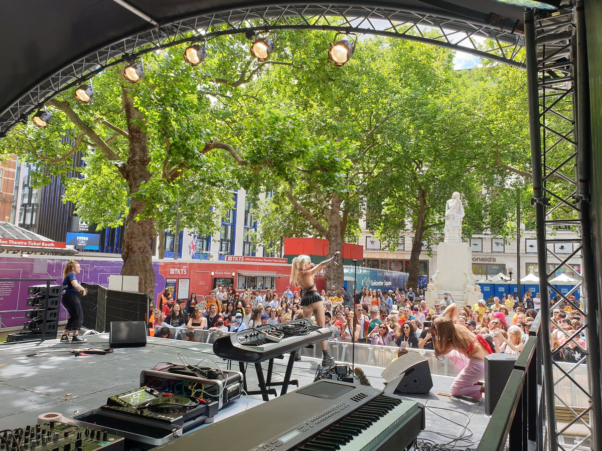 Francesca Forristal tweet media