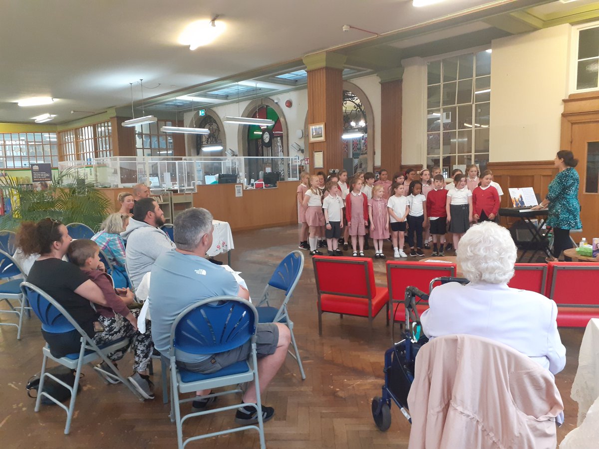Huge thanks to the 300 or so people of all ages and their choir/band leaders who have rehearsed for 3 months and performed in @WirralLibraries, @MerseyFerries,@FloralPavilion @BirkenheadPark1 and ChristChurch over the past ten days. @SpiderWirral @WEB_Merseyside @Bloom_Building