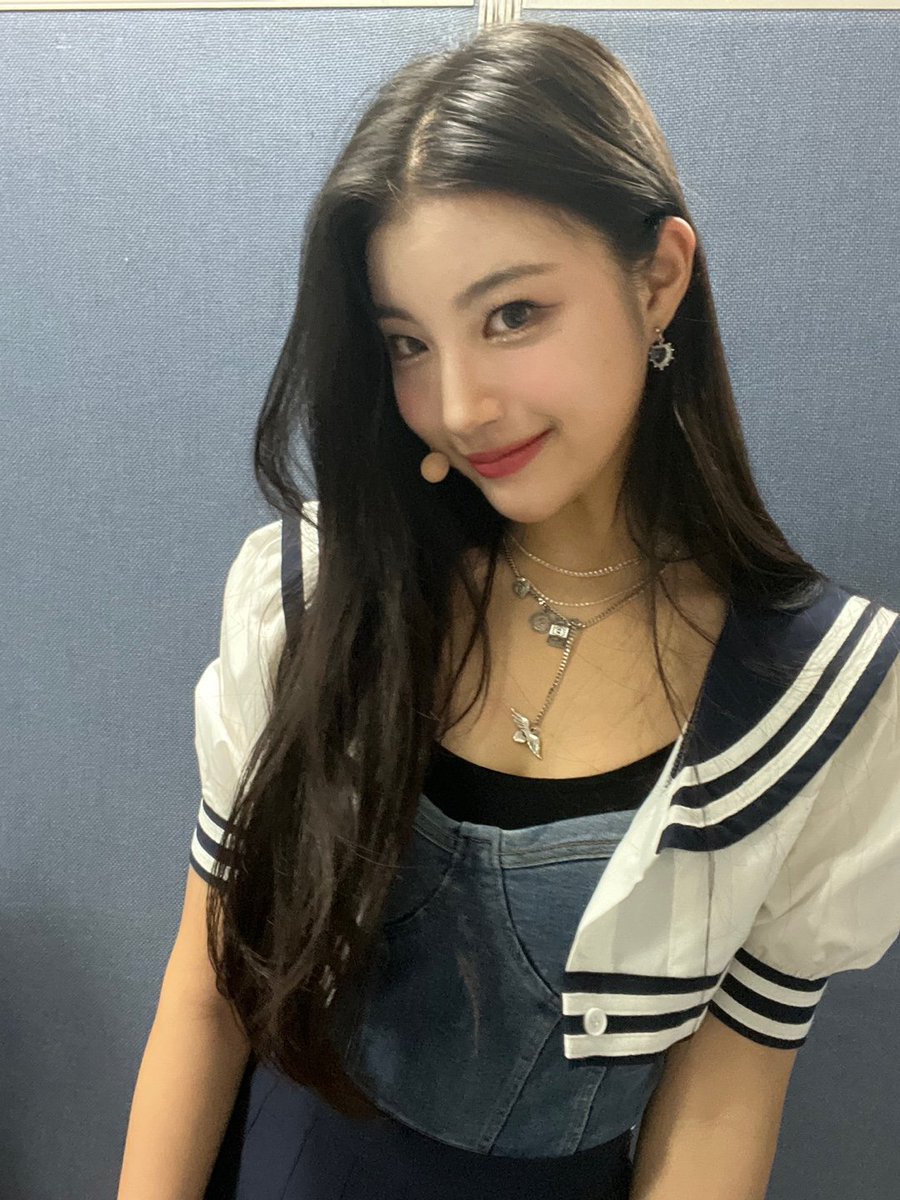 윌링🫶 윌링 덕분에 매일이 행복했어요🌝앞으로도 잘부탁해요 윌링❤️ 오래오래 함께하쟈🐰

#ICHILLIN #아이칠린 #YEJU #예주