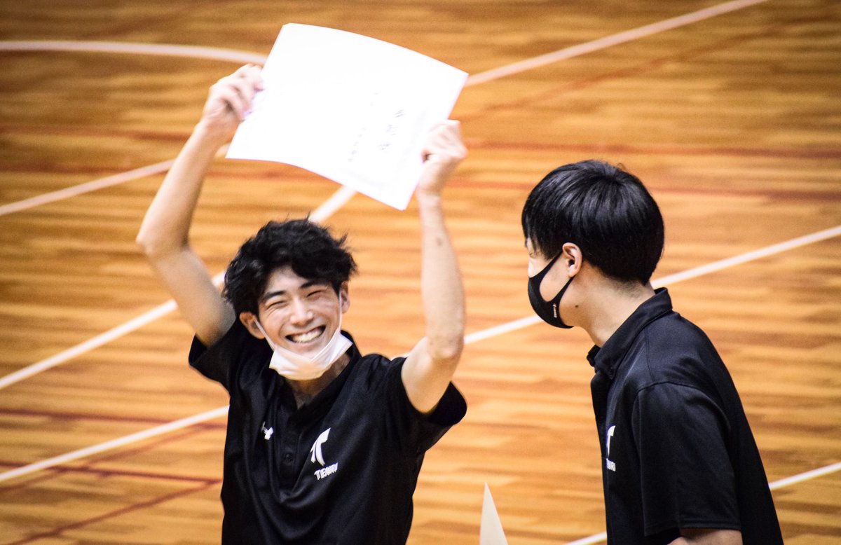 ice_koooo's tweet photo. ベストスコアラー賞おめでとうございます！！！🏆✨

#天理大学男子バレーボール部
#酒井秀輔 選手 https://t.co/BkDb1uQQb8