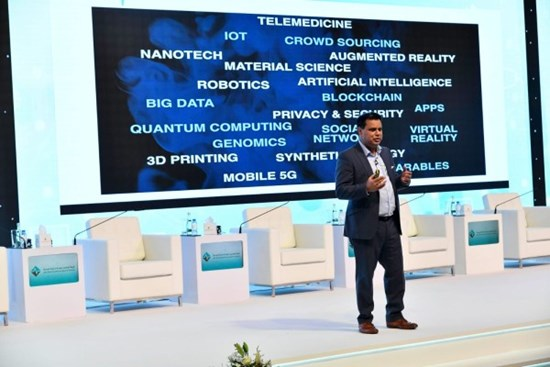AimedisTurkiye's tweet photo. Profesör Shafi Ahmed, Aimedis'te Tıbbi Metaverse Baş Hekim olarak atandı.
Uluslararası üne sahip cerrah ve üniversite profesörü Shafi Ahmed, Aimedis ekibini Baş Tıbbi Metaverse Görevlisi olarak projeye katıldı
#Metaverse #Web3Tube #NFTs #AI #AIMX #kripto #altcoin https://t.co/ZwVmdr98jB