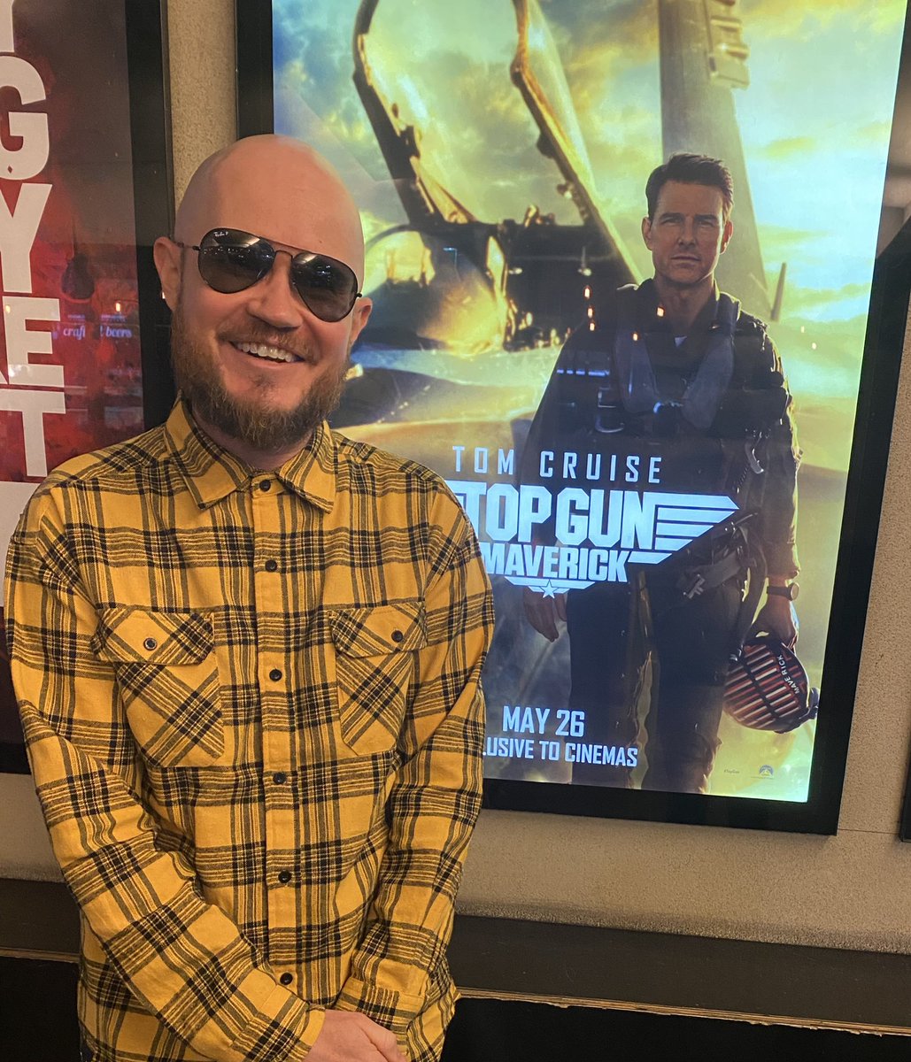 Your annual reminder it’s Tom Cruise’s birthday. Also it’s mine. We spent it together.