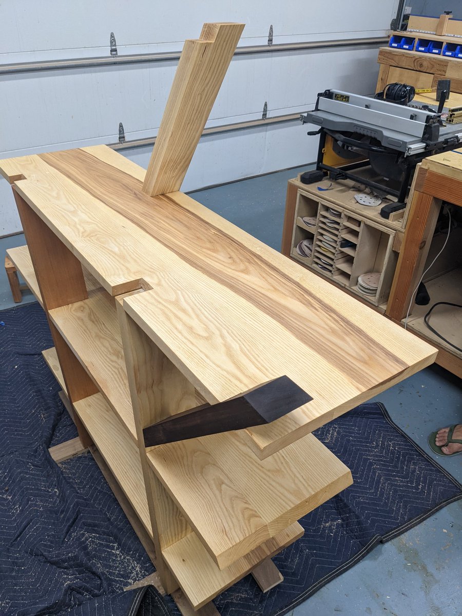 TianWoodwork's tweet photo. Started finishing finally, this time we are going easy and will just put on a few coats of Trued and True Danish oil. The ash is getting yellower than I wanted but ok. #project59 https://t.co/DaJE1h92o1