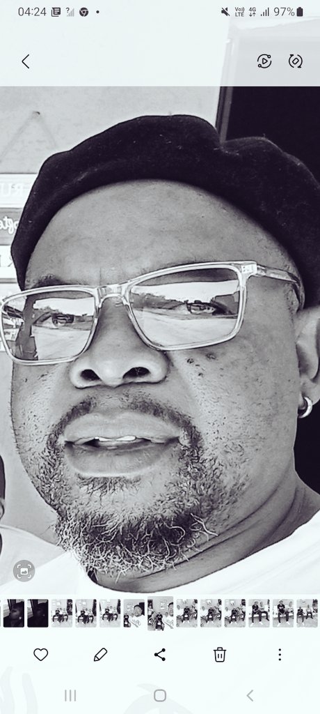 MdakaneMonkwe's tweet photo. Not happy. Not sad. Just empty!!! https://t.co/zTuk93Oj6G