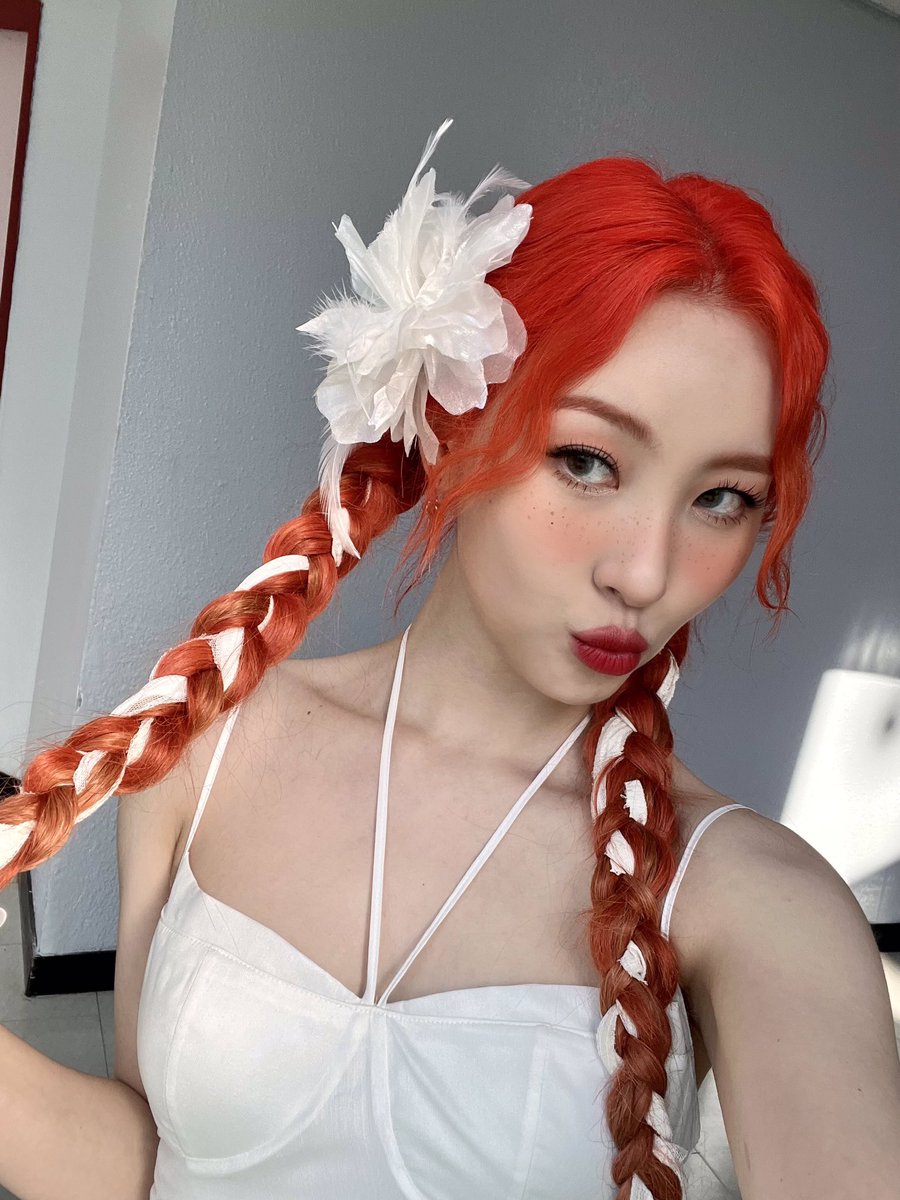 official_sunmi_'s tweet photo. [#MIYAPIC📸]

220703 SBS #인기가요

🚨(긴급) 갓기미야 때문에 열병환자 속출🚑
당연함. 이선미 세상 제일 핫함❤️‍🔥

#선미 #SUNMI
#열이올라요 #HeartBurn https://t.co/eQOZUwVG3M