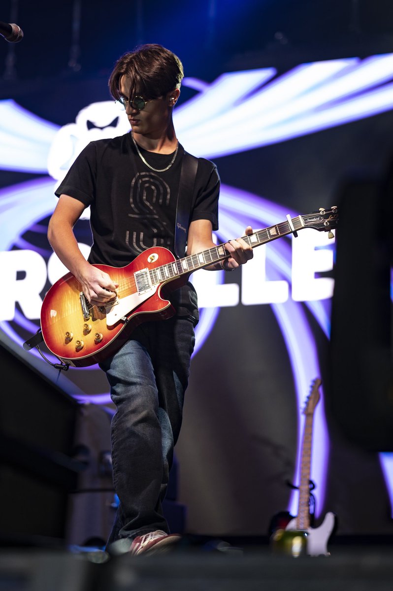 @oakfest_derby today. An event quite literally in our own back yard. Stage time 4:15pm. 📸 @robinskeppstam @fourfold_films