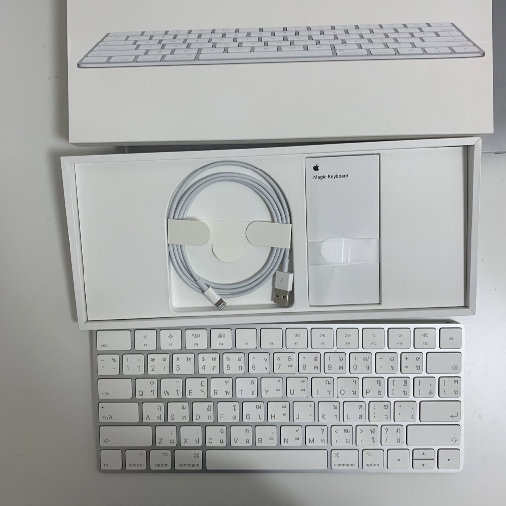 JaynJn_o_o's tweet photo. ส่งต่อ Apple Magic Keyboard ราคา 2000 รวมส่งค่ะ ข้างหลังมีรอยนิดหน่อย ไม่มีผลต่อการใช้งาน อุปกรณ์ข้างในกล่องไม่เคยแกะใช้ สนใจดีเอมมาสอบถามได้เลยค่าา
#คีบอร์ด #คีบอร์ดมือสอง
#AppleMagicKeyboard #ไอแพด #ไอแพดมือสอง #ไอแพดมือ2 #ไอแพดเพื่อการศึกษา https://t.co/sMziSOoiUm