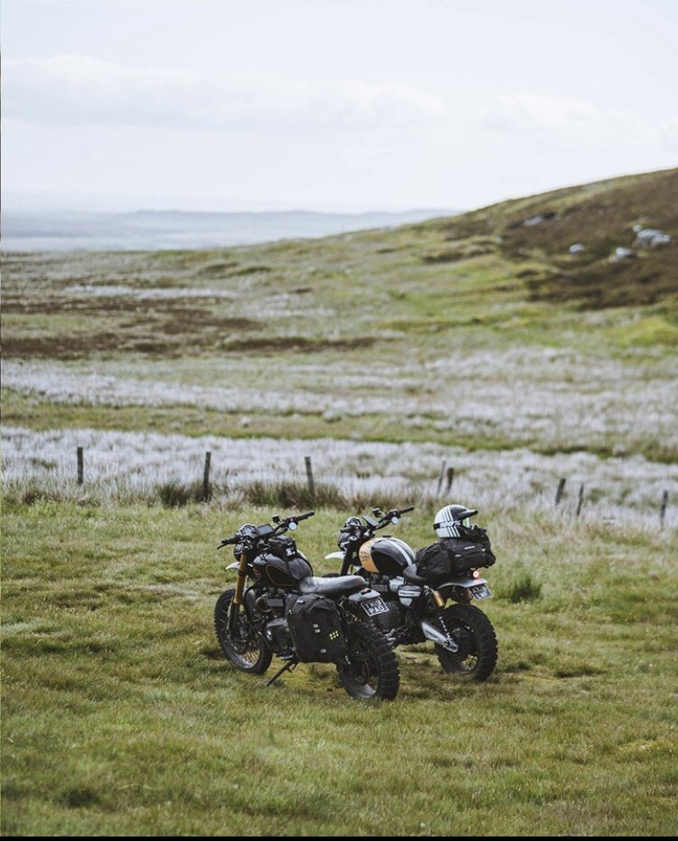 TriumphBMC's tweet photo. Con capacidad y rendimiento todoterreno, además de una apariencia que define su clase, la Scrambler 1200 es perfecta para el viaje diario al trabajo o para emprender una aventura todoterreno.

Credit: @unparalleledtwin &amp; @yorkshirescrambler

#ForTheRide #OfficialTriumph https://t.co/56AjbPJxpJ