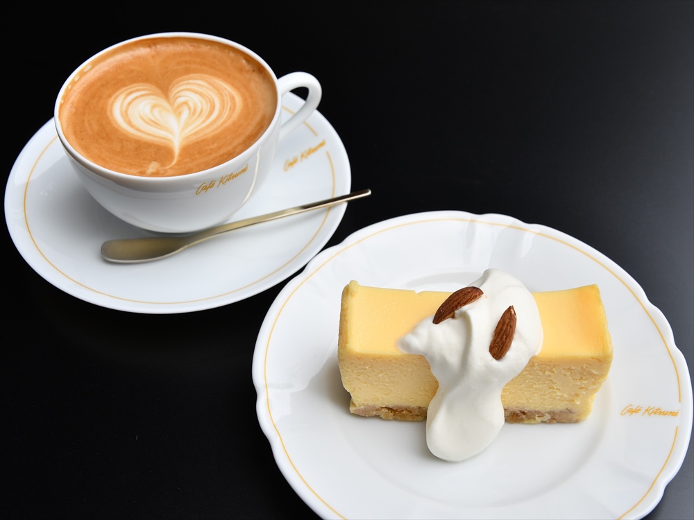 Cafe Kitsune Aoyama カフェキツネ 青山 さんの チーズケーキ と カプチーノ W B カフェキツネ キツネ チーズケーキ Cheesecake ケーキ 表参道 表参道カフェ 表参道スイーツ 表参道グルメ カプチーノ 港区 港区民ニュース