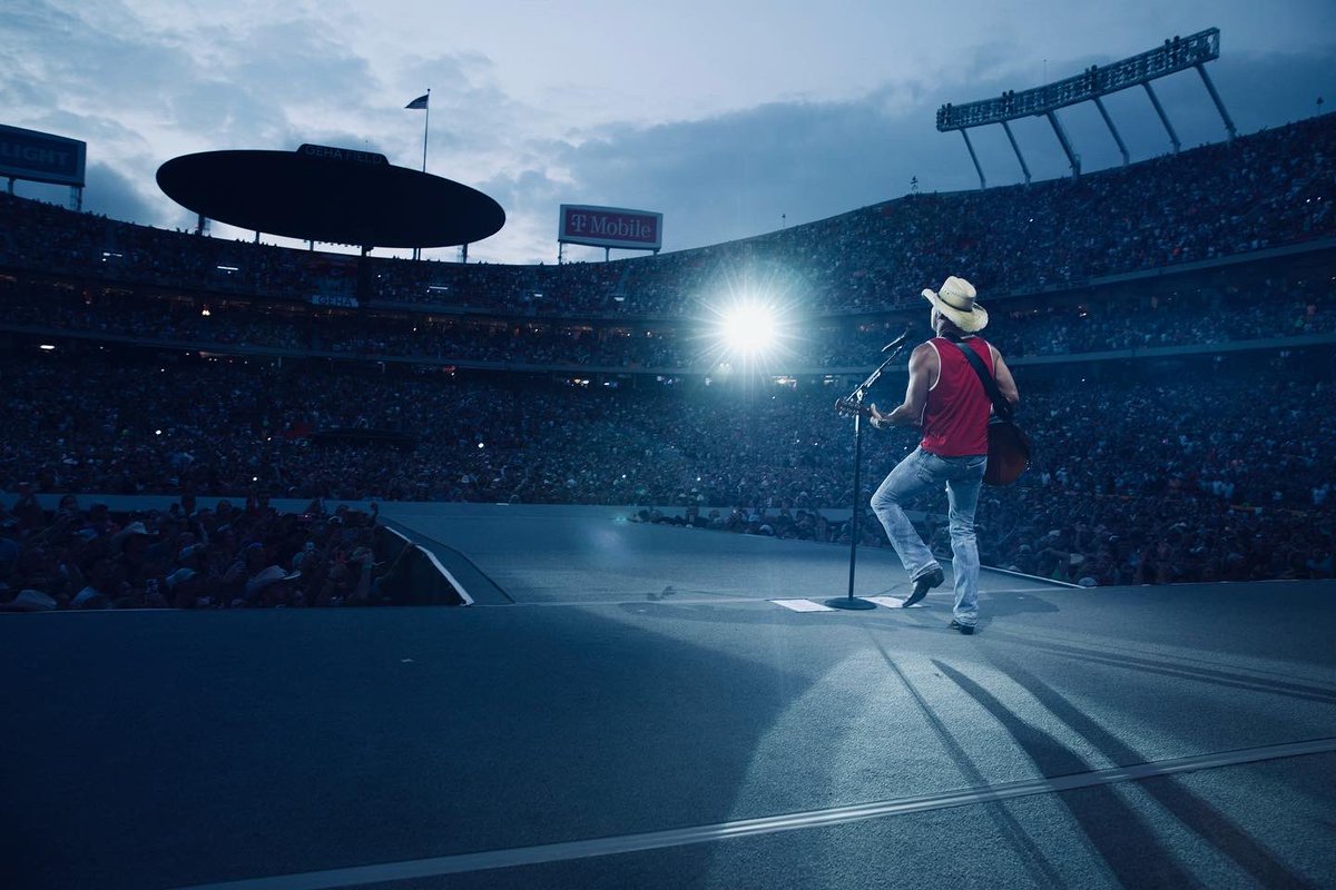 kennychesney's tweet photo. Thank you, Kansas City. So much of what has happened to us on the road started here. And it still feels the same. So connected because you care about this music and the experience of it all. Arrowhead, last night was so magical and I thank you. #HereAndNowTour #KCKansasCity https://t.co/RbKJD3liTI