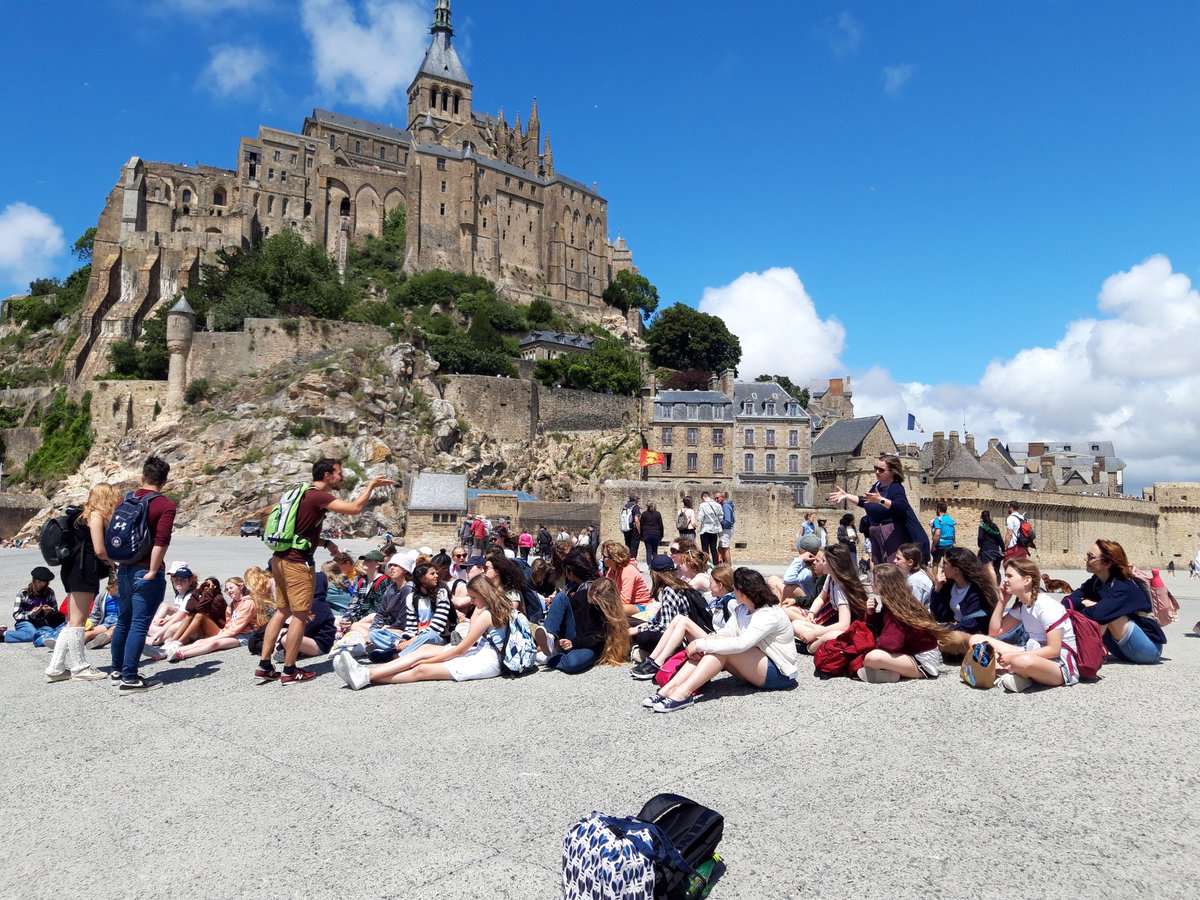 PHS_Languages's tweet photo. Au Mont St Michel. Un peu d'histoire et du shopping! @PrescottJane @PaulMarshallsay @Portsmouthhigh https://t.co/UsoSXtm96Z
