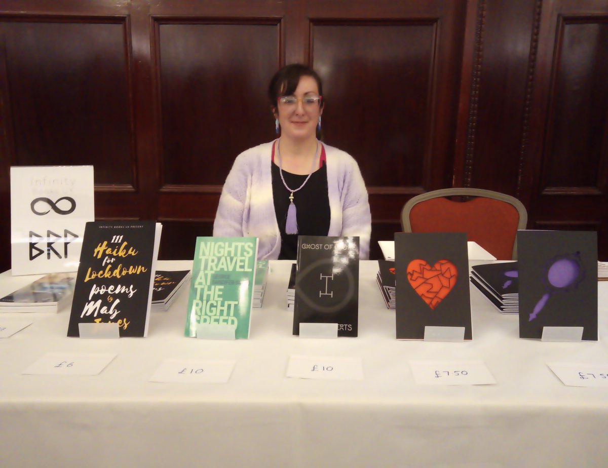 Having a fun time with my 2 X presses <a href="/InfinityBooksUK/">Infinity Books UK</a> and <a href="/BlackRabPress/">Black Rabbit Press</a> at the <a href="/CardiffWritersC/">Cardiff Writers' Circle</a> Writers' Gathering event today ✨😊🥂