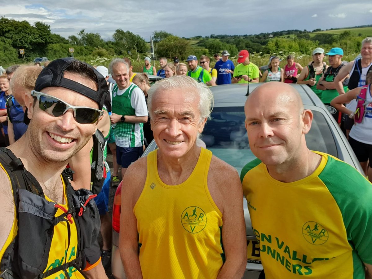 AvonValleyRun's tweet photo. AVR took 3 teams and had a great day yesterday at the #CotwoldRelays - 103 miles covered in 10 stages between Chipping Campden and Bath! 

📸By @GaryMaca, Hayley Southgate, Gary Daniell and Emily Dye. https://t.co/993MDeO0YJ
