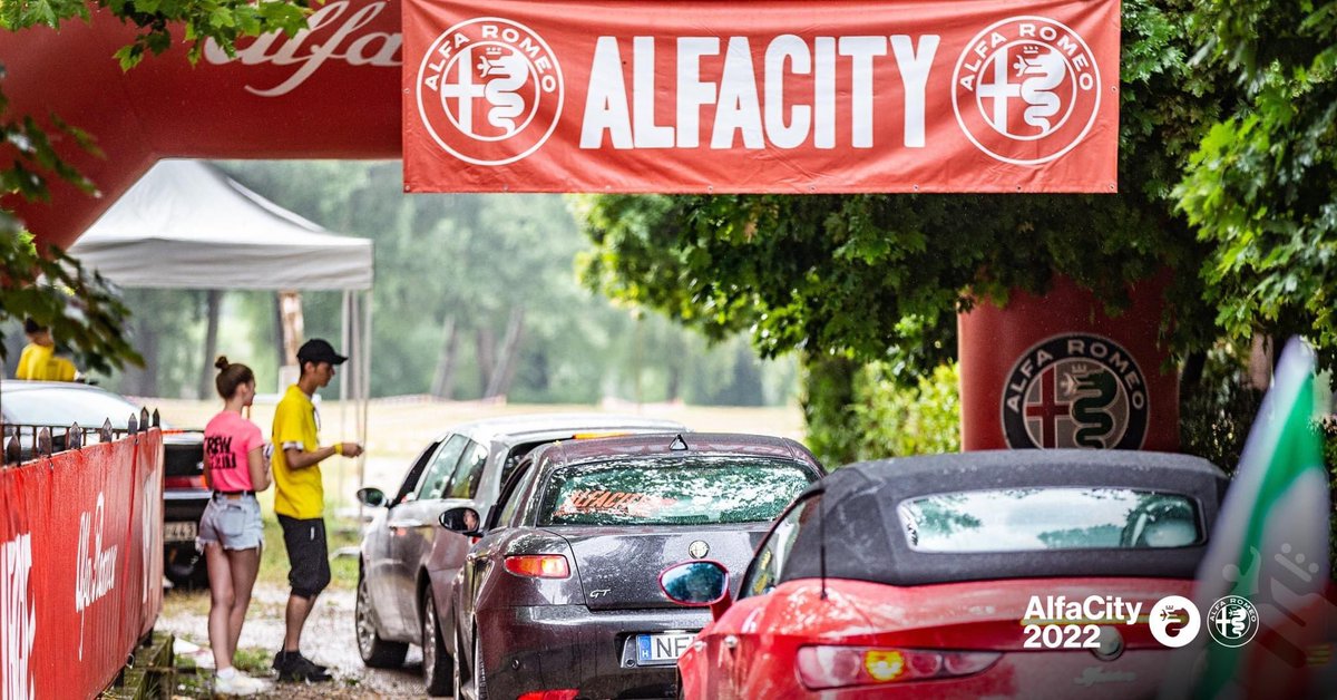 alfaamore's tweet photo. Július 8-9., #AlfaCity 🤘🍀🚗
Több mint ezer Alfa Romeo, oldtimerek, tuningautók, nagy beszélgetések, előadások, DJ-k!
Jegyek: https://t.co/m10UEvD7GO https://t.co/cdCVW7oz2v