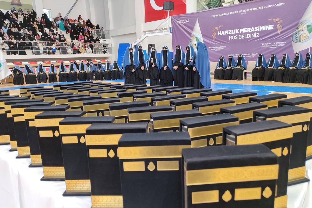 ilkeHaberAjansi's tweet photo. Kur'an-ı Kerim'i ezberleyen 45 hafize için tören düzenlendi

https://t.co/6sMYskE5Tu https://t.co/xOGE8fD8Mc