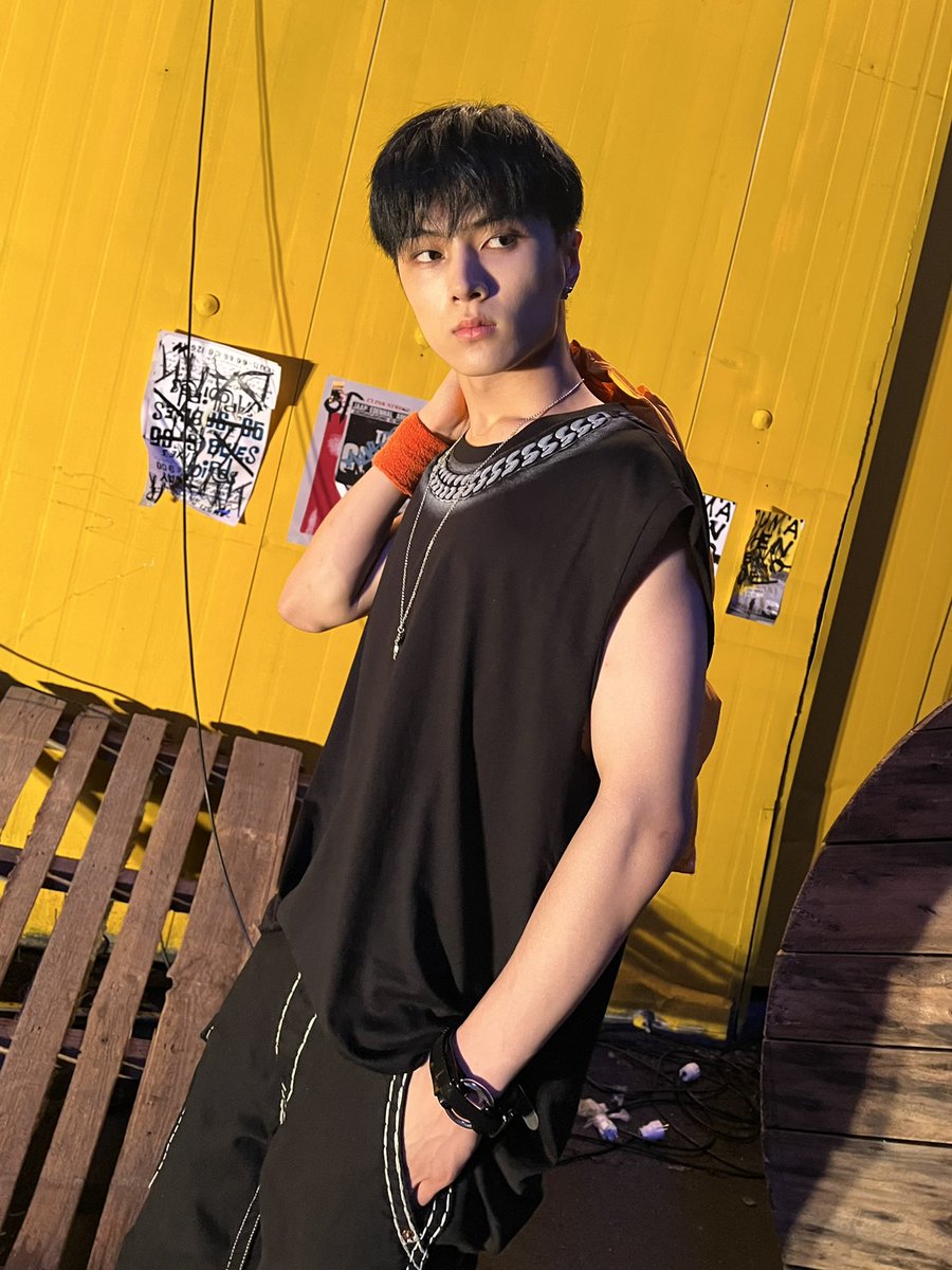 jay_chile's tweet photo. [OFICIAL • 220703] Actualización de #JAY en el twitter de los miembros de #ENHYPEN.

"ENHYPEN COMEBACK D-1 (DAY 1)"

Cr. @ENHYPEN_members
[Jay Chile] 🐿️
#엔하이픈 #제이 
#MANIFESTO_DAY1 #FuturePerfect https://t.co/5eFmKmbSYK