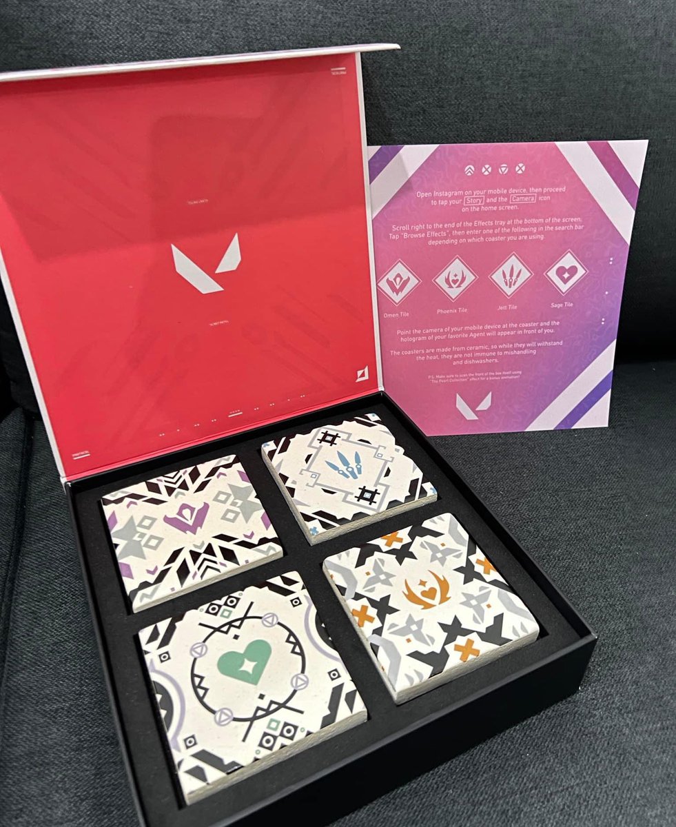 eenmercado's tweet photo. Obrigada @riotgames @VALORANTar for the Pearl Collection! ♥️ I’ve heard there are only 24 of these. I feel honoured! 😌 #PearlCollection https://t.co/SJiCrLvfBo
