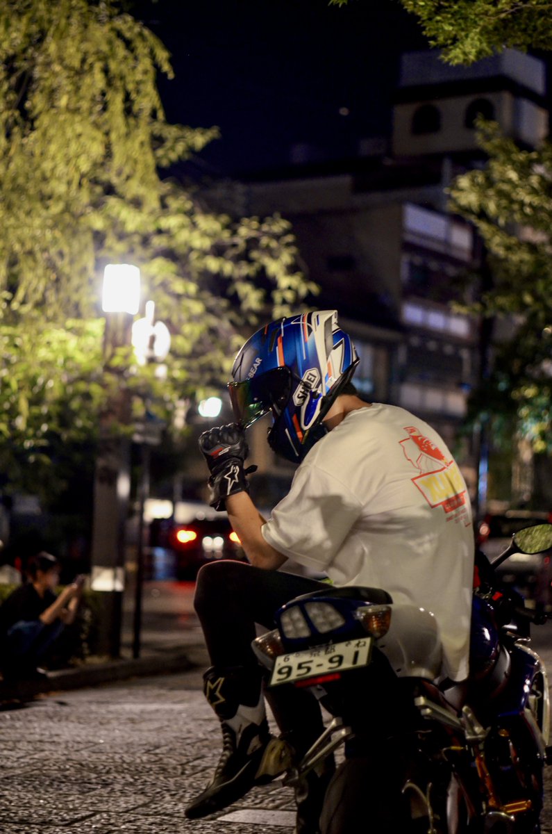 Sego_X_over's tweet photo. 乗り換えたので
自己紹介

名前 : せーご
性別 : 男
年齢 : 21
住み : 京都
身長 : 181
車種 : GSX-R600  
一言 :人見知り、話しかけるの苦手です。でも話しかけてください。
#バイク乗りとして軽く自己紹介
#バイク乗りと繋がりたい
#バイクが好きだ  #拡散希望 #GSXR600 https://t.co/x0aZZvZZKS