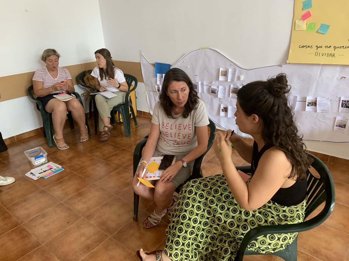MCMEspana's tweet photo. Continuamos el Momento Asambleario soñando y pensando el plan estratégico que juntos construiremos para los próximos 4 años.
¿Hacía donde debe caminar el MCM en este tiempo? 👣

#AsambleaMCM #FamiliaConsolación https://t.co/uzLcv2JzCG