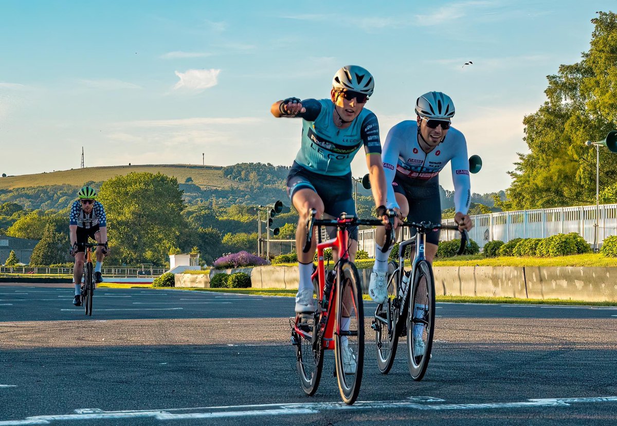 Best of luck to <a href="/Matt_Houlberg/">Matthew Houlberg</a>  who is racing this afternoon in the next round of the <a href="/BritishCycling/">British Cycling</a> National Road Race Series, the Stockton Grand Prix 😎

Fancy watching the event live? You can watch it here 👇🏼

velo29events.com/races/stockton…

#MPH