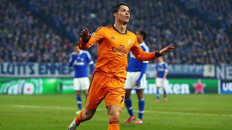 TeamCRonaldo's tweet photo. Cristiano Ronaldo after scoring against FC Schalke👀 https://t.co/IlV7Kh7Exq