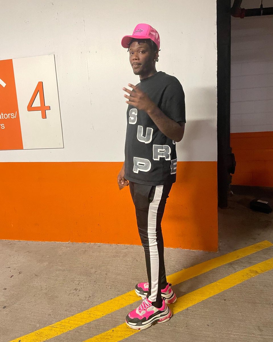 jump crispy like i’m playing hopscotch 🤝🏾