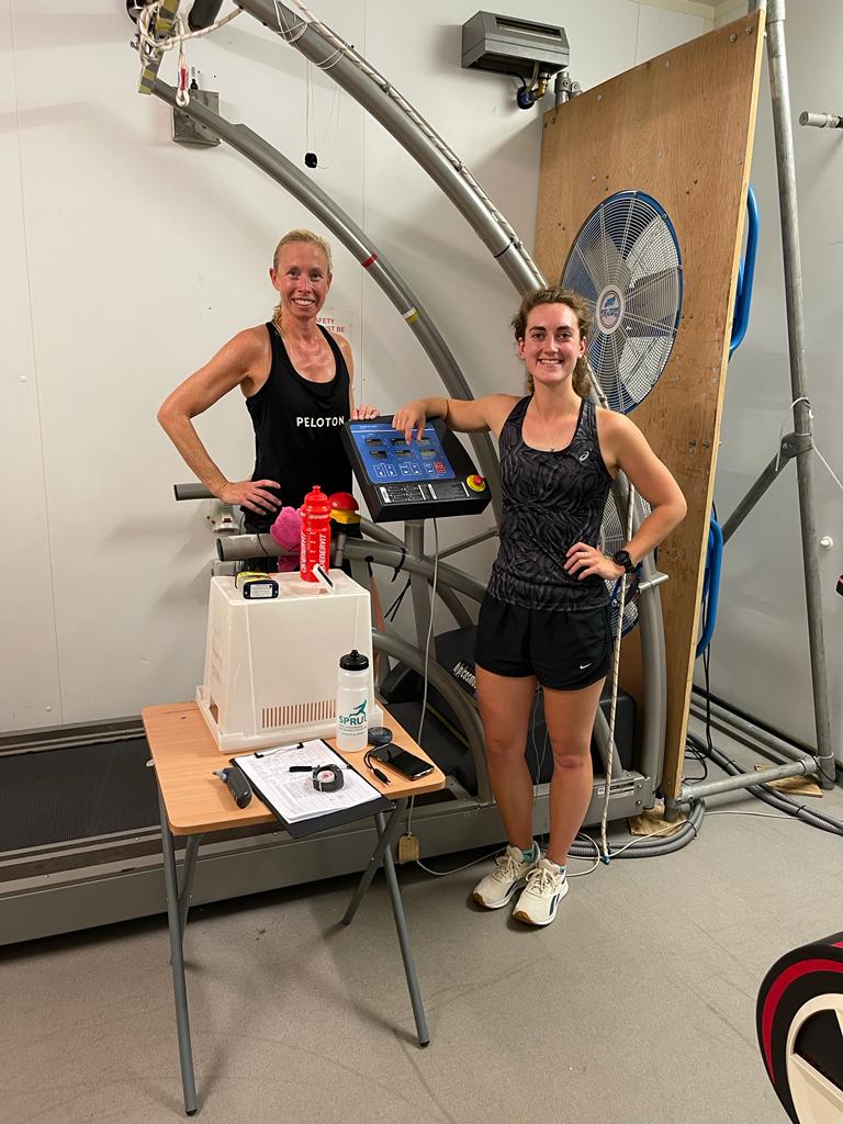 Lucy Scott tweet media