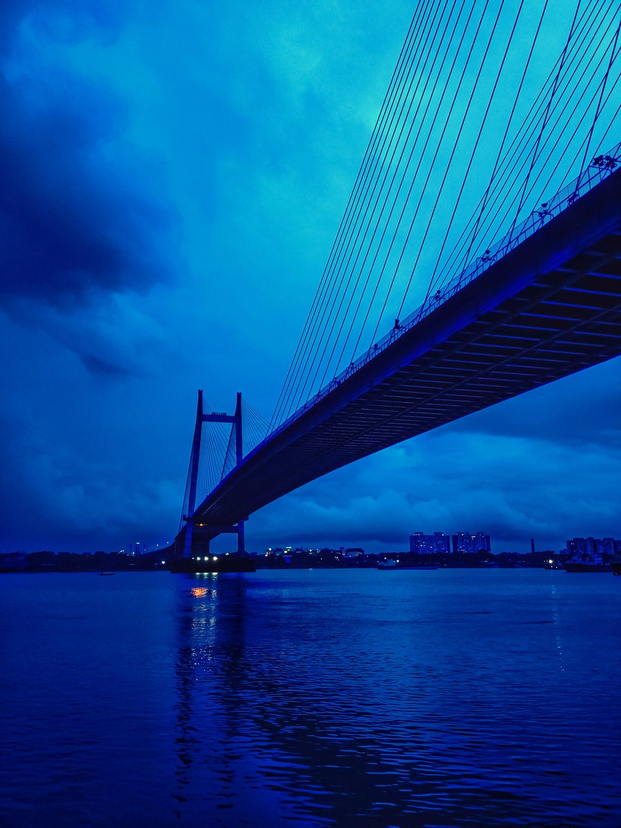 kolkatarise's tweet photo. The Vidyasagar Setu Bridge 

📍 Princep Ghat, Kolkata, West Bengal, India

#NFTs #NFTProject #NFTCommumity #Kolkata #ig_calcutta #ifp #indiafilmproject #thisiskolkata #namashkarkolkata #bengal_ig #calcutta #likesforlikes 

Thanks for watching
Follow me on Instagram @kolkatarise https://t.co/xIa2ePujh0