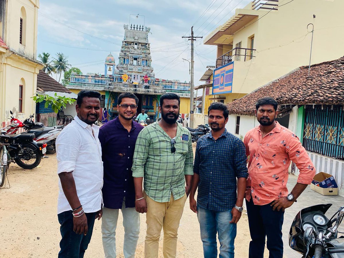 UnionHeadAKFans's tweet photo. வழி இருப்பது என்னமே உண்மை தான் அதை தேடுவதும் கிடைப்பதும் அவர் அவர் அதிஷ்டத்தை பொறுத்தது அமைகிறது.
#melatturtemple #Friendshiptogether
#Satha #Kilamangalam
#SathaKilamangalam #சதா #கிளாமங்கலம் https://t.co/SiGUCVG7wW