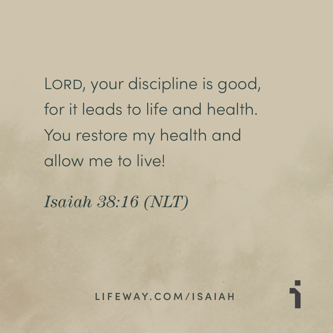 MelSpoelstra's tweet photo. Hezekiah learned to welcome the warnings of the wise. Discipline never feels good, but God graciously helps us get off the road to heartache and onto the road to hope. #Isaiahstudy #SundayScripture https://t.co/XsUbTqNXQi