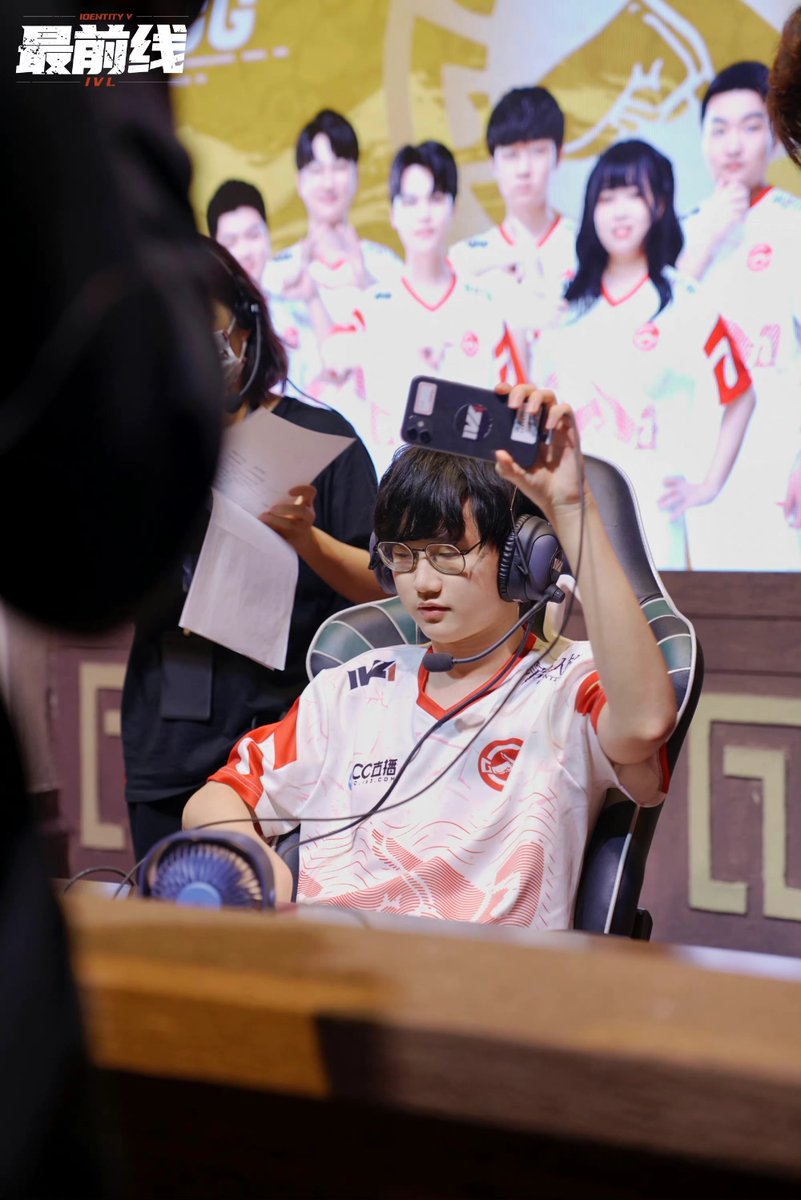 yasashiipain330's tweet photo. GG week5 day3
หงิง เห็นพี่คูเฉายิ้มได้ก็ดีจุย😣❣️
#ivl_gg #gg_kucao #gg_445 #gg_xawm 
https://t.co/OgmWsezhTM https://t.co/av2t9SDvpU