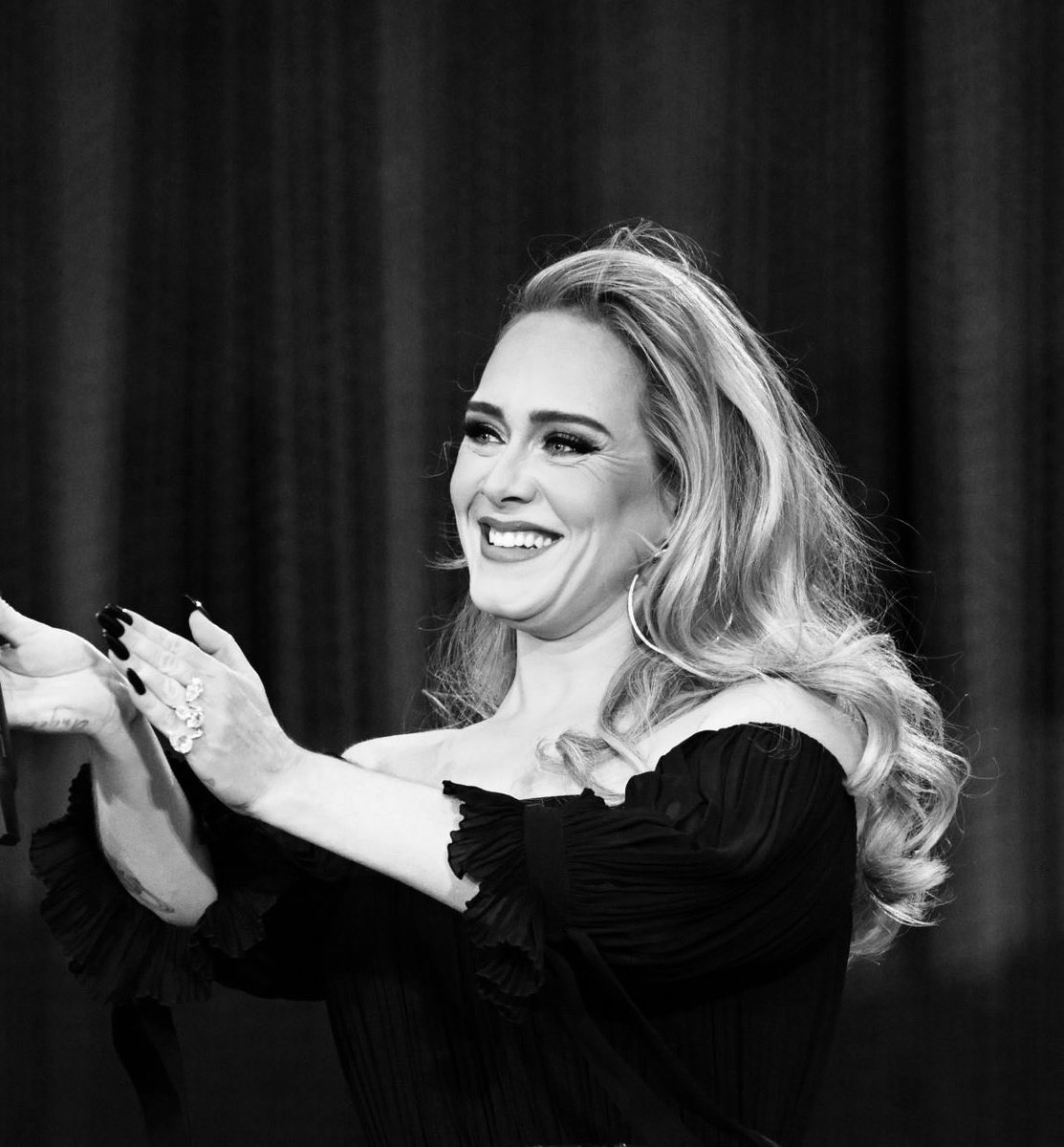 TheCaulfieldWay's tweet photo. Well, @Adele on Desert Island Discs, 45 mins of..everything, beautiful really. And through an already extraordinary life, she says how exercise and sleep have made her life so much better. Well there you go #adele #desertislanddiscs https://t.co/kT5JlmSInK