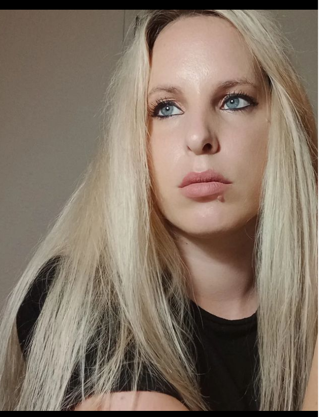 Tengo ganas de contaros🤗 el nuevo proyecto y que dentro de poco desvelaré 🤩 mi enigmaticos os va a encantar 🥰 ¡estoy muy emocionada!