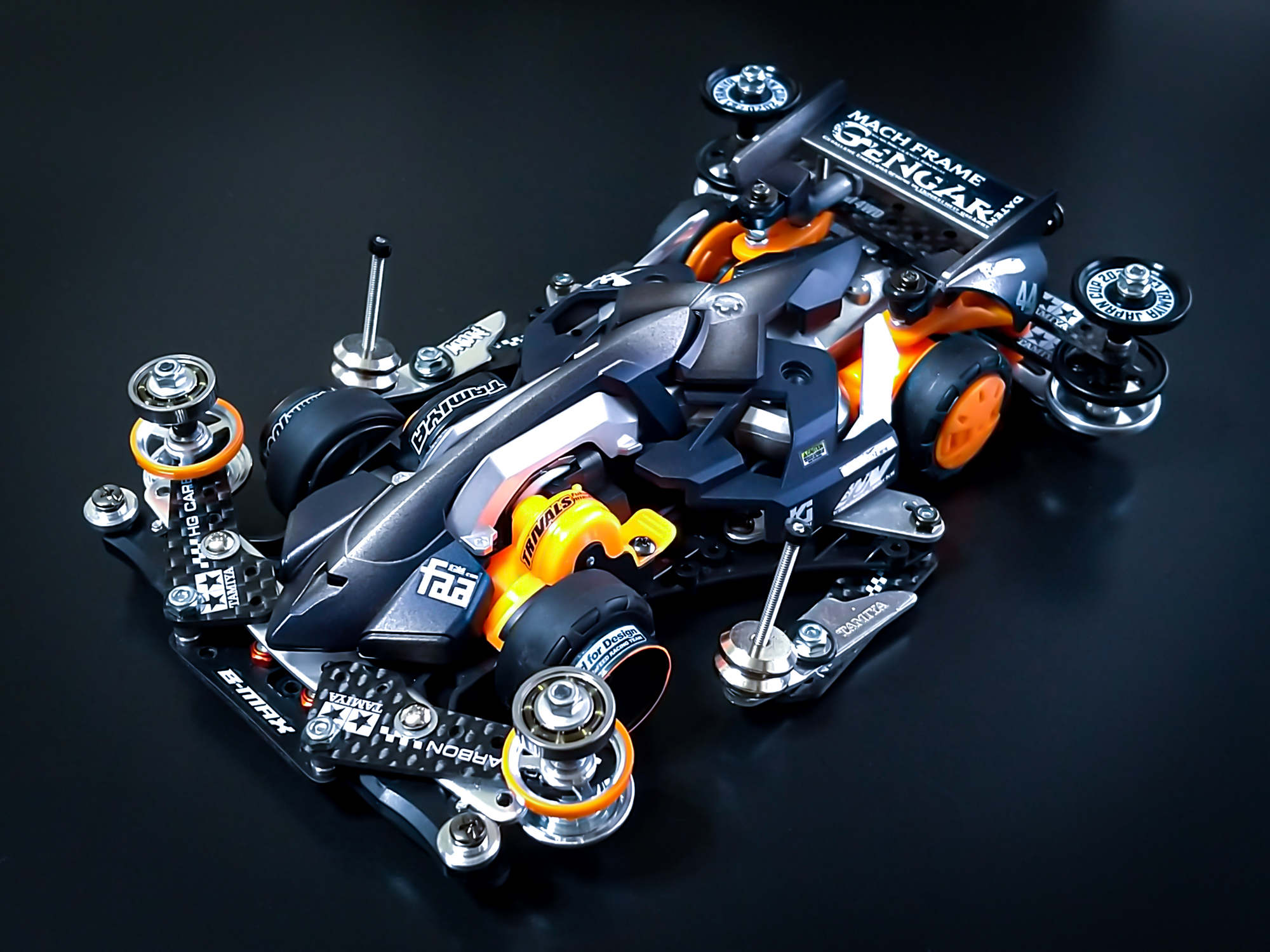 新車未走行】タミヤ ミニ四駆 完成品 マッハフレーム GM/BLK B-MAX