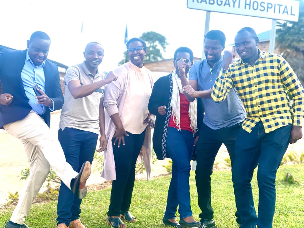 Kuri uyu wa Gatandatu 2nd july <a href="/KabgayiH/">Kabgayi Level 2 Teaching Hospital</a> hashojwe igikorwa cyari kimaze iminsi 3 cyo kuvura no kubaga indwara zimunga amagufa (Osteomyelitis) cyakozwe ku bufatanye n'abaganga bo mu gihugu cyacu bibumbiye mu muryango Heal Osteomyelitis Africa
Muri iki gikorwa havuwe abantu 22,