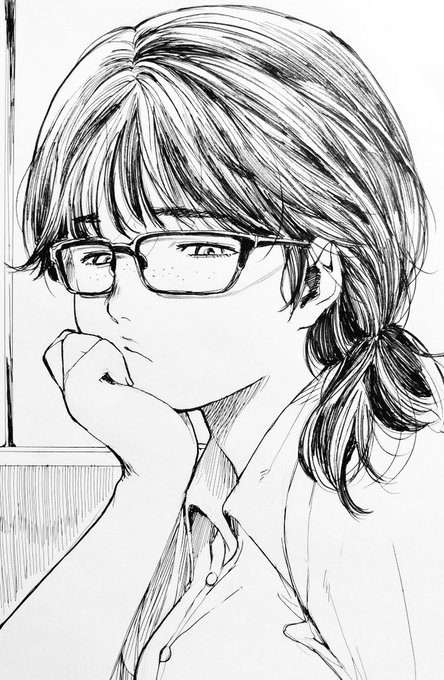 #非垢抜偏屈眼鏡女性 