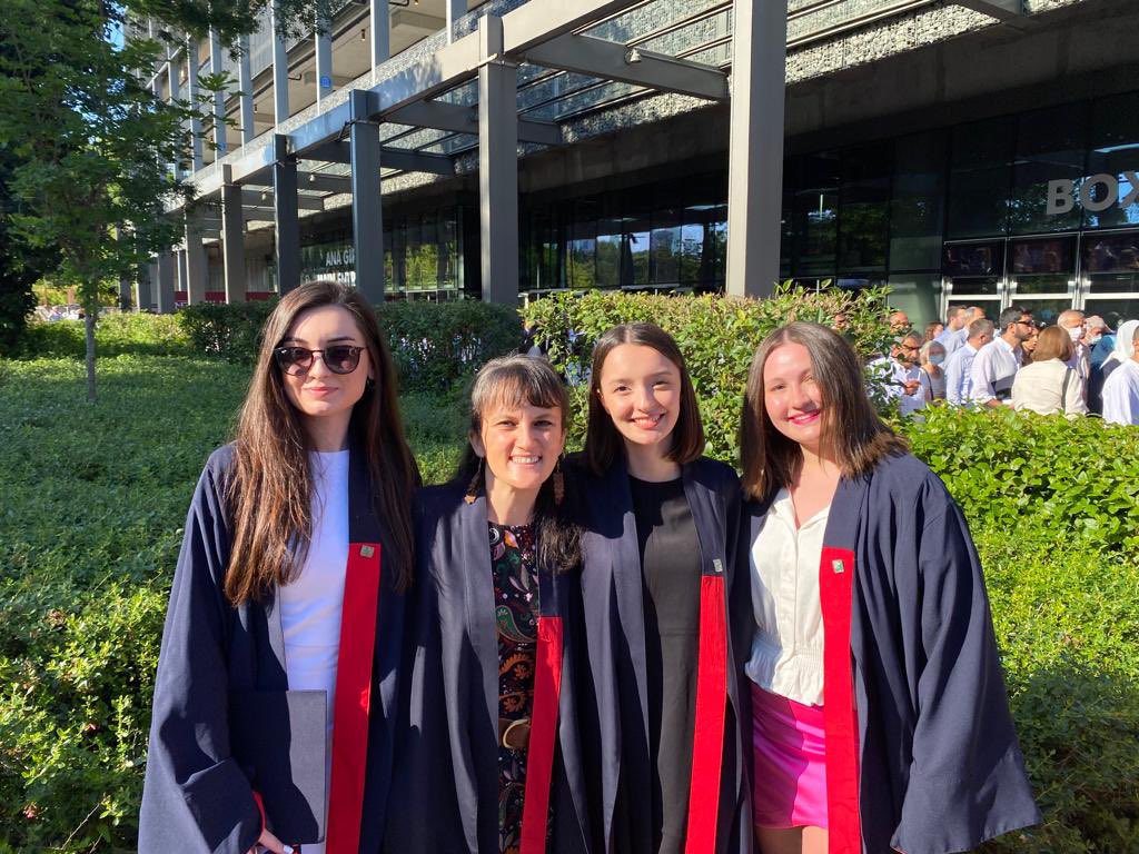 poblab_info's tweet photo. POBLab 2022 mezunlarını verdi! 🥳✨ Mezunlarımıza mutluluk dolu bir gelecek diliyoruz! 🎊 https://t.co/wHvPohbnVc