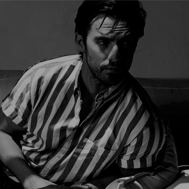 “𝑆𝑖 𝑙𝑎 𝑙𝑖𝑏𝑒𝑟𝑡𝑒́ 𝑔𝑟𝑖𝑠𝑒, 𝑙𝑎 𝑓𝑎𝑚𝑖𝑙𝑙𝑒 𝑟𝑎𝑠𝑠𝑢𝑟𝑒.”