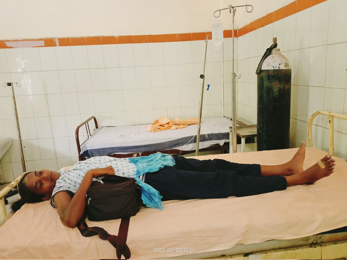 अपने साथियों का ख्याल रखते रखते आज पैदल मार्च के 33वें दिन मुझे भी अस्पताल,डबरा ग्वालियर में भर्ती कराया गया,तबीयत स्थिर हैं। #SSCGD2018 
हार नहीं मानेंगे,साथियों ✊🏻
लड़ेंगे... जीतेंगे।
<a href="/hrishirajanand_/">Hrishi Raj Anand</a>
<a href="/Samriddhi0809/">Samriddhi K Sakunia</a> <a href="/journo_jitendra/">Jitender Bhardwaj</a> <a href="/vineetkhare/">Vineet Khare विनीत खरे وینیت کھرے</a> @brajeshabpnews