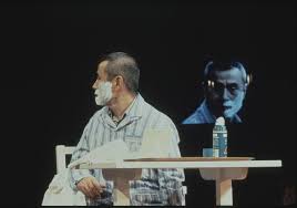 Esta escena de The Man Who de Peter Brook marcó e impresionó para siempre mi relación con la actuación y el teatro. Vuelve y vuelve en todo lo que hago esa impresión.