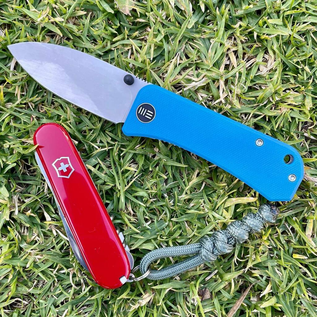 Numb3rCrunch's tweet photo. @we_knives Banter 
@victorinox Compact 

#webanter #weknivesbanter #victorinoxcompact #swissarmyknife #knifecollection #pocketknife #everydaycarry https://t.co/xCB6t9YhDJ https://t.co/c3KsgTRMJR